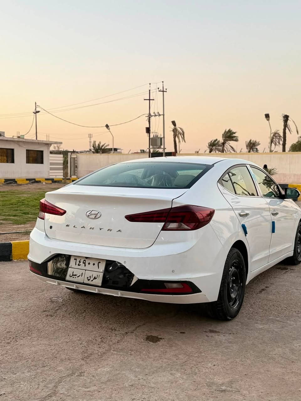 السلام عليكم
النتره 2020 خليجي .

مكفولة من الصبغ والتبديل كفالة عامه

مكينة 2000 دوش مكفولات 

رقم أربيل بعد 6 اشهر وتنتهي 

بيها بارد وطخه ب دعاميه الاماميه ركن ايمن 
   مواصفات 

فتحه سقف ، بصمه ابواب، صندوق ذكي، حساسات أماميه خلفيه، لد نهاري، قطعتين تبريد، تحكم ستيرن، اشاير بل مري , ثلاث انضمه قياده، 

تبريد وتدفئه شغال 

مدخل (AUX_USB)

منظومه تبريد جديده 

تخم تاير 

حداديه كلها جديده 

السعر 135 

***********
