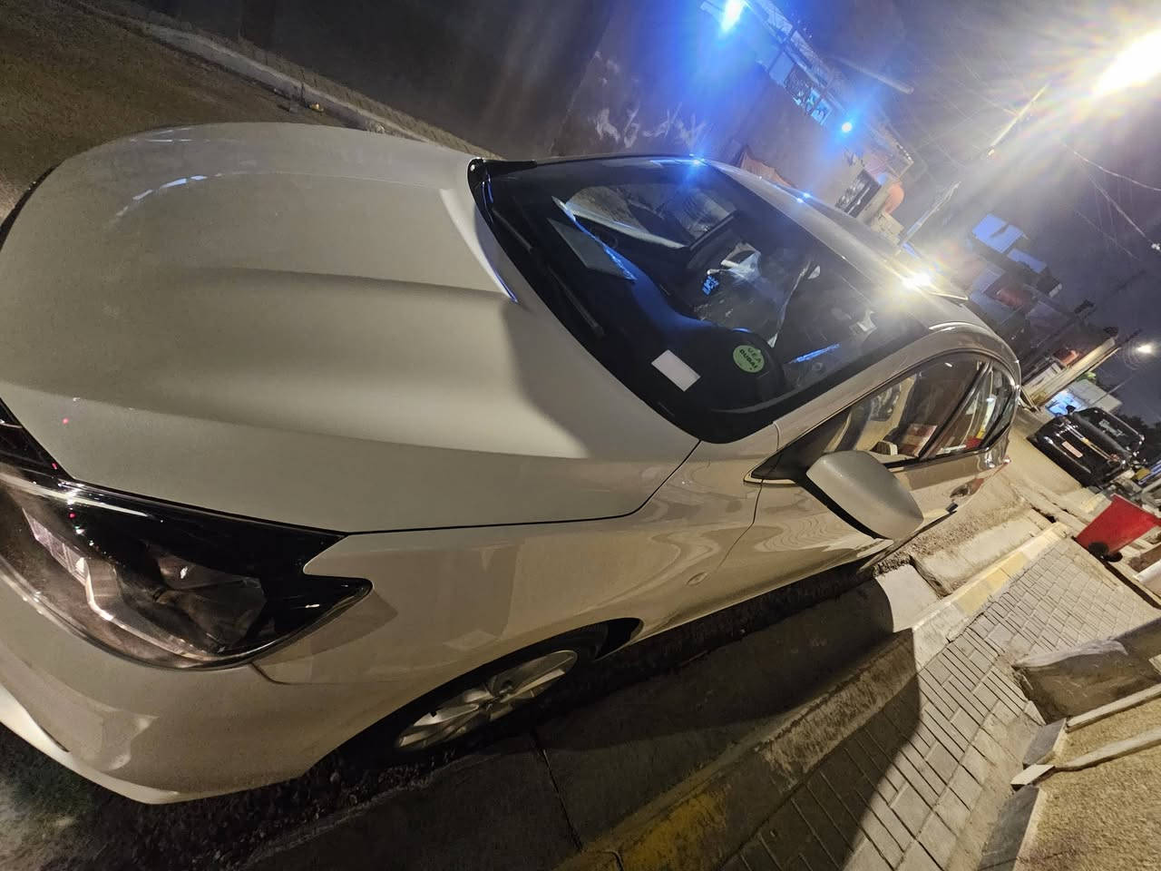 نيسان 25 للبيع فول مواصفات غرفه بيجي شاشه لكزز كاميرا دواره العنوان البصره السعرخاص رقم الهاتف***********
