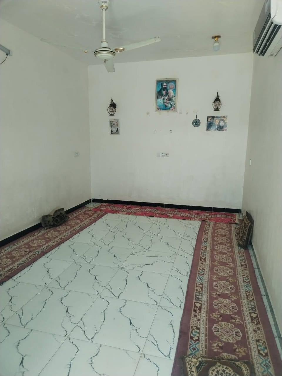 السلام عليكم بيت 122متر اللبيع قرب العلويه شريفه بنت الحسن يم طاقت الكهرباء بشارع عوفي سعر 52وبي مجال
رقم الهاتف ***********
