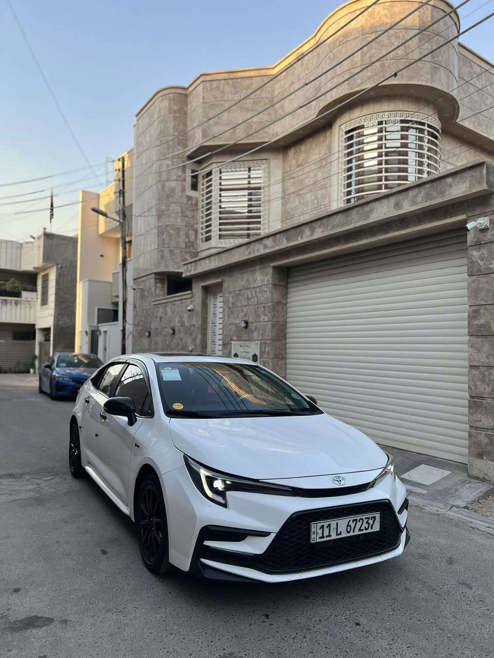 اسلام عليكم كورلا 25 GR 
فول مواصفات 1/1
فتحة بصمة شاشة جبيرة كراسي كهرباء ويلات سود داخل احمر وبعد بيها مواصفات 
ماشية 12 الف كيلو متر مكفولة 
للاستفسار ***********

