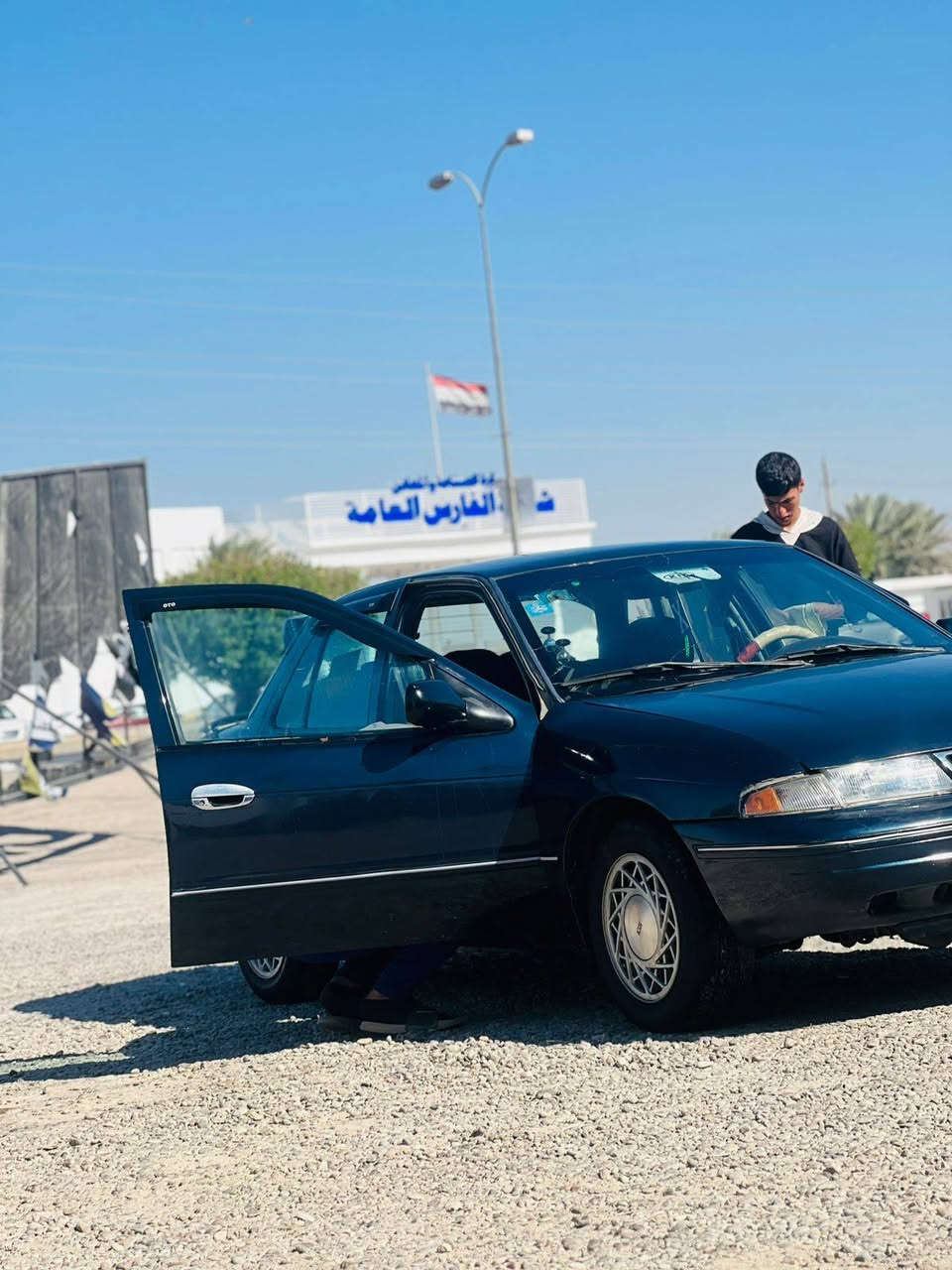 السلام عليكم ورحمة الله وبركاته
من رخصت الادمن المحترم كيا سيفيا رقم بغداد موديل  94

بسمي سنويه ل29 تبريد صدر امامي خلفي تخم تاير 
مكان السياره بغداد حي الجامعه 
السعر 39وبيها مجال قليل للاتصال  *********** 

***********
