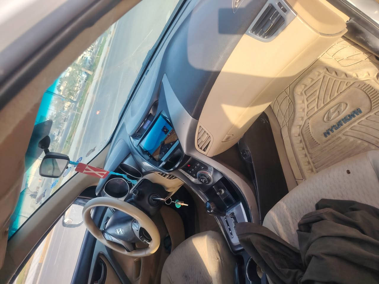 النترا مديل 14 خليجي مكينه الف وستميه كير مكينه تبريد تتفئه حدادي كفاله سياره جاهزه كلش برقي ما ناقصه سنويه ل 27 راعيه يريد تحويل كفاله من ضربه بيه بس مكانات صبغ سعره 90 وبيه مجال بصيط مكان بصره جبيله ***********
