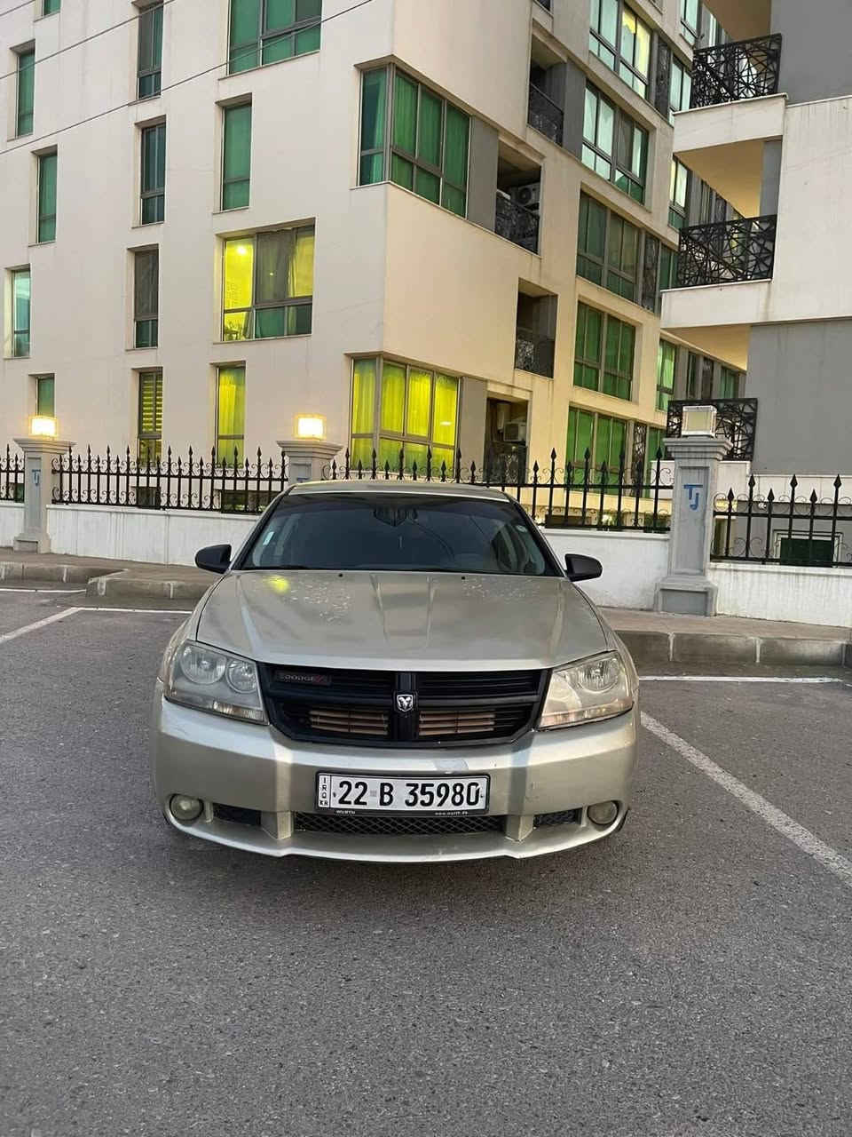 السلام عليكم 
دوج افنجر  رقم  اربيل  مديل ٢٠١٠ 
موجود في بغداد  بسمي 
تحويل  ثني  يوم
رقم الموبيل  ***********
