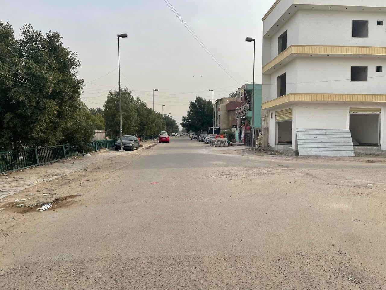 السلام عليكم
للبيع قطعة ارض ركن مساحه 113.5سندواقع حال121م جبهه 11نزال11شارع عشرين موقع مميز ويمكن تقسيمها
شارع فلسطين حي المستنصريه المتنزه لي مقابل مستشفى العالمي 
اللاستفسار اومراسلة الصفحة 
***********
