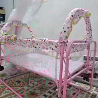 مستخدم ٨ أشهر نظيف السعر ٥٠ الف.. هاتف 07811570391