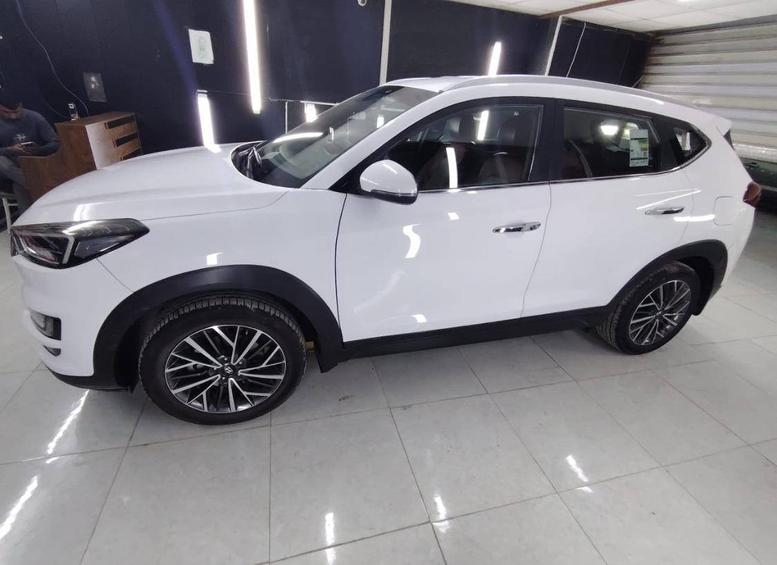 سيارة توكسان مديل 2019 للبيع
مواصفات السيارة لون ابيض

2كشنات كهربائي جلد
3عدسات لايت لكزز
4 مري شفط +اشاير بلمري
5 سيارة كوري
6 تحكم استيرن جهتين
7شحن واير لينس 
السعر 189
سنويه بسمي
ماشيه 110 الف
الاتصال واتساب فقط
***********
