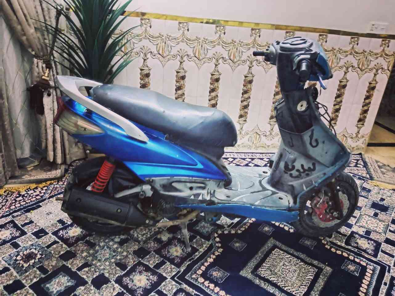 سلام عليكم سكنس فحل الدراجه مكفوله من المكينه والكهربائيات وشلعه ومعدل ✅ والبجم مالهة موجود نقصه فقط قبق هندر مكاني بغداد البلديات السعر 450الف رقمي. *********** فقط واتس
