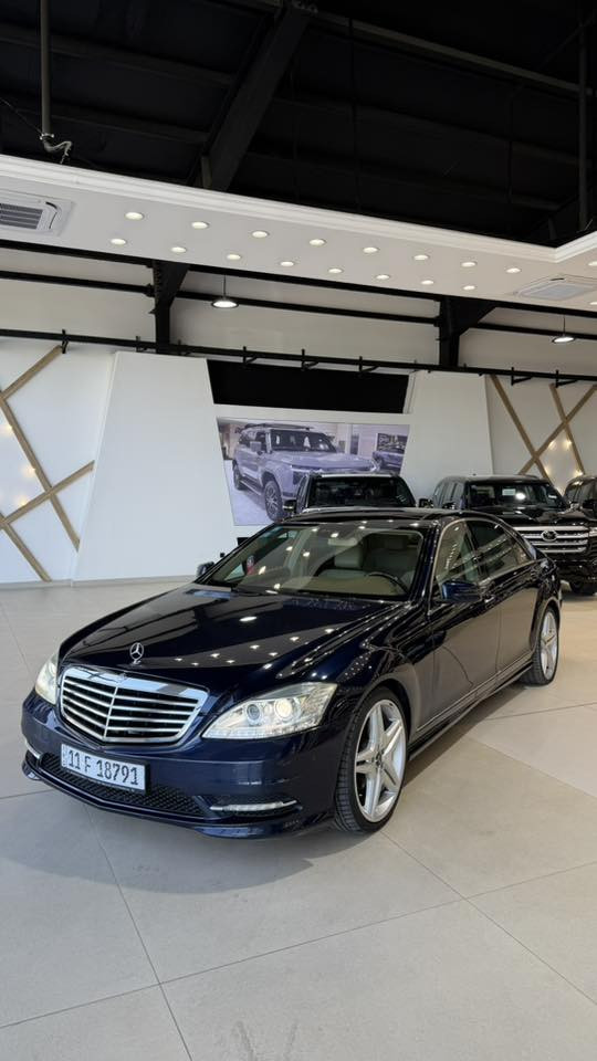 مارسيدس (2013 s350 )
السيارة طويلة
وكالة خليجية
 مكفولة كفالة عامة
عدا الجاملغ والباب بارد بسيط موضح بالسونار
ماشية 75 الف
تخم تاير الماني اصلي جديد
رقم السيارة بغداد تحويل ثاني يوم
للأستفسار :
***********
