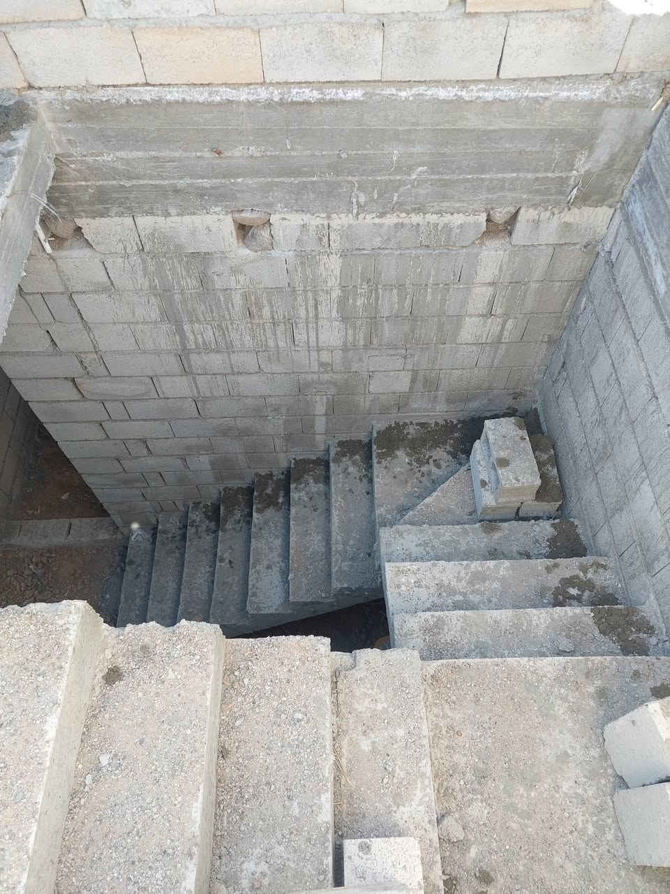 بسم الله الرحمن الرحيم 

(المصداقية شعارنا ورضاكم هدفنا)

يعلن مكتب الركن الذهبي عن بناء دار احلامك 

بل نقد وبل تقسيط بتسديد شهري وعلى شكل دفعات حسب رغبتك 

بناء كافة الدور السكنية والمحال التجارية

في ديالى والمناطق المحيطة بها بأشراف هندسي وكوادر ذو كفائة عالية بكافة درجات البناء وحسب طلب الزبون 

لدى مكتب الركن الذهبي للمقاولات العامة 

(نضع خبرتنا بين ايديكم) للاستفسار اكثر 

يرجا زيارتنا الى موقع الشركة القائم في بعقوبة تقاطع القدس او مراسلتنا على الواتساب او الاتصال بل ارقام‭***********
