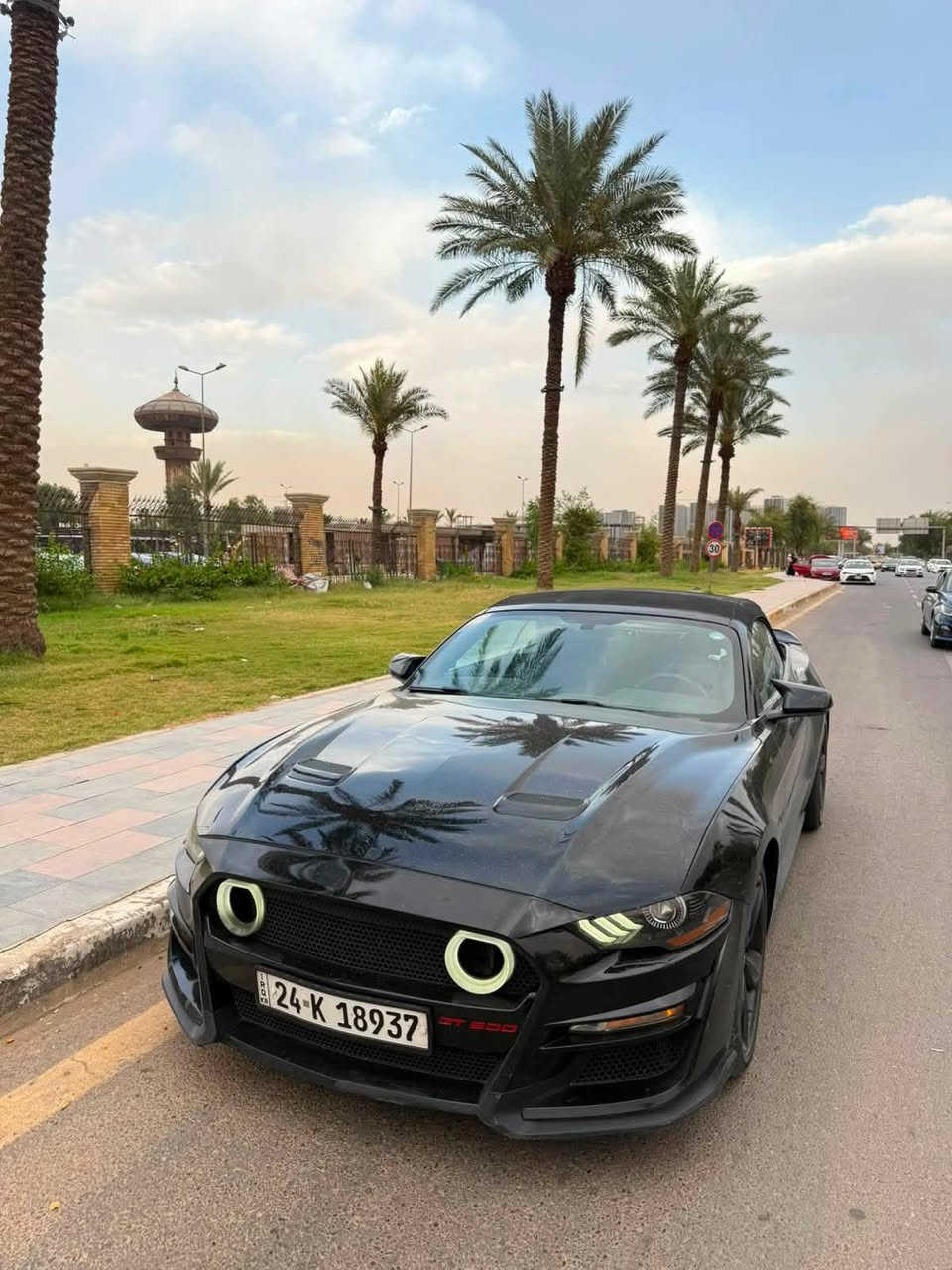 موستنك 2018 ايكوبوست 
ارخص موستانك بالعراق بشرط
اعلى فئة بالموستنك 🔥
السيارة كشف 
بصمة  تشغيل عن بعد 
شاشة كبيرة 
مودات قيادة + مودات ستيرن 
كامرة خلفية + حساسات 
اشارات ترحيبية بعلامة موستنك (الحصان) 
كشنات كهرباء سائق و راكب 
كشنات تبريد و تدفئة 
محرك 4 سلندر 2،300 تيربو ✈️
مواصفات بريميوم اعلى فئة بعد بيها مواصفات
حادثها باب جهة الراكب مبدل نفس اللون 
الجاملغ الامامي + الخلفي جهة الراكب صبغ 
ماشية 120 الف 

🟩 السعر 107 و بيه مجال للشراي 
رقم تلفون *********** 
مكاني بغداد المنصور
