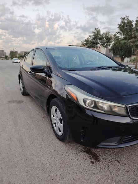 كيا فورتي 2017  رقم اربيل هزة ورقم جديد انكليزي تحويل مباشر ثاني يوم
حادثه دعاميه وطرف البنيد بدون دواخل شاصي ولغود مكفولات بيه صبغ حزام أثر جراد  بدون قطرة معجون شرط 
محرك 2000 دوش كير اي تي أف مكفولات
صدر تايرات كله مكفول
رآيدهه 95 وبيه مجال قليل مكاني بغداد حي الجهاد ***********
