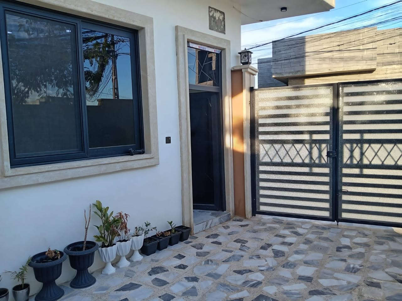 السلام عليكم
عرض اليوم من مشيرفه الاولى قرب جامع العلي 
بيت للبيع ركن 
مساحة ✏️ 📐 البيت 
100 م ركن 
بناء حديث فوول كامل من كل شي 
مواصفات البيت حلو 
طابقين 2️⃣
الطابق الاول 1️⃣
غرفتين نوم /هول /استقبال / كراج /مطبخ / صحيات 
طابق الثاني 2️⃣
ثلاث غرف نوم وصحيات وهول 
للاستفسار مراسلة الصفحة او الاتصال عل ارقام التاليه 
☎️☎️☎️☎️☎️☎️☎️☎️☎️
📱📞***********
📱📞***********
نستقبل عروضكم العقاريه عبره مراسلة الصفحه او الواتساب 
عنوان المكتب📍موصل سايدين حي البعث 

دليل عقاري _ عقارات الموصل 
#عقارات_الموصل_للبيع
#السنبلة_للعقارات
#عقارات_الموصل_للإيجار
#17تموز_الموصل
#بيع_وإيجار
#عقارات_الموصل
#بيت_للبيع
#مشيرفة
