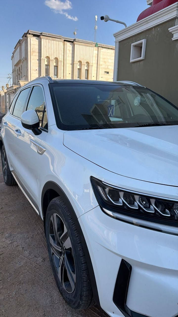 سلام عليكم سورنتو6سلندر 2021للبيع رقم بصره الماني شرط التحويل السياره نضيفه حيل ماشيه 77الف فول مواصفات فتحه سقف  بنراما 5ويل كب كروم سايد بريك دكمه اوتو هولد مثبت سرعه 4جام اوتو بردات خلفيه صندوق شفط كير ماوس تبريد 3قطع
7راكب تشغيل عن بعد اربع انضمه قياده مانع انحدار مري شفط اشاير بلمري بيهه فقط الخسفه البسيطه المصوره بلصوره وكارت بسيط بلباب. العكس السايق وباب السايق شخط بسيط ومصلح  كارت مامبين اصلن تجي وتشوف السعر 255وبيهه مجال للاستفسار***********
