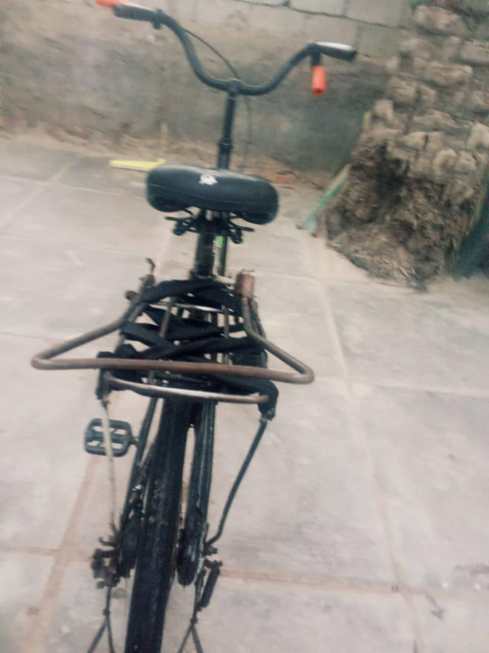 بايسكل السعر 55 وبيه مجال للطيبين دغاره حي المعلمين باقي التفصايل دزلي طلب بيك خير وتدلل ماتشتري اطلع كبل


**إذا كنت صاحب هذا الإعلان وتريد حذفه لأي سبب، رجاءا أرسل رسالة إلى الدعم الفني**