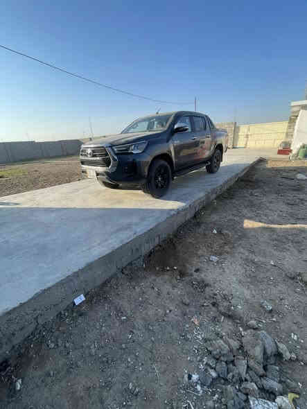 يالله سلام عليكم للبيع تيوتاهايلوكس تي آر دي موديل 2021 رقم بغداد دولي بسمي تحويل مباشر السيارة مكفوله كفاله عامه مكان السياره بغداد للاستفسار ***********
