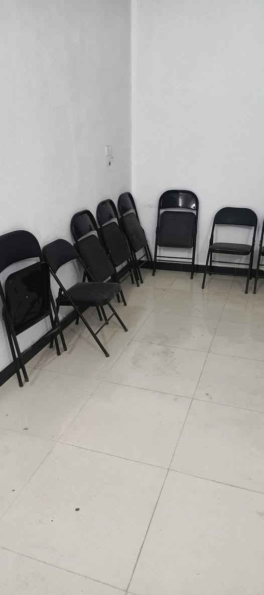 سـلام عليكم غراض مطعم نظيفه
شوايه كباب مع ماطوره شغاله ونضيفه قفل بدون عمله 150

  الميز 75

والكامنتر 75

الكراسي  عدد 10 بـ.  10.000

جام خانه واجهيه مال محل  العرض 4 الارتفاع 3.ونص استعمال شهر نضيفه 

مكان كربلاء قرب أمن الداخلي 
الرقم ***********
