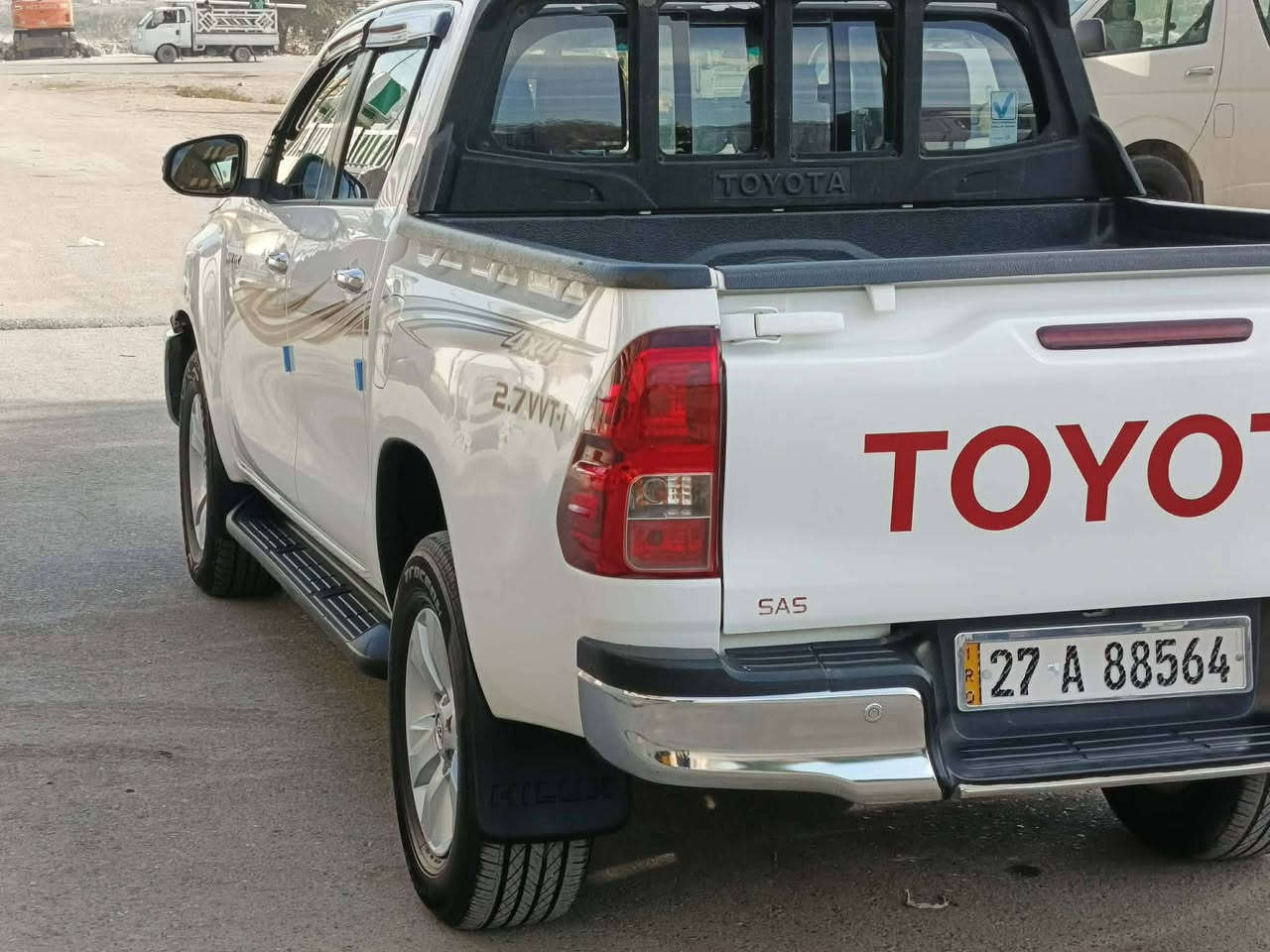 سلام عليكم بيكم هايلوكس 2018ساز 
كير اوتو وقود بانزين مكفولة كفاله عامه
رقم ذي قار بسمي،،***********
