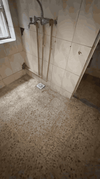 بيت للايجار كمب ساره 

‭0771 565 8417‬
