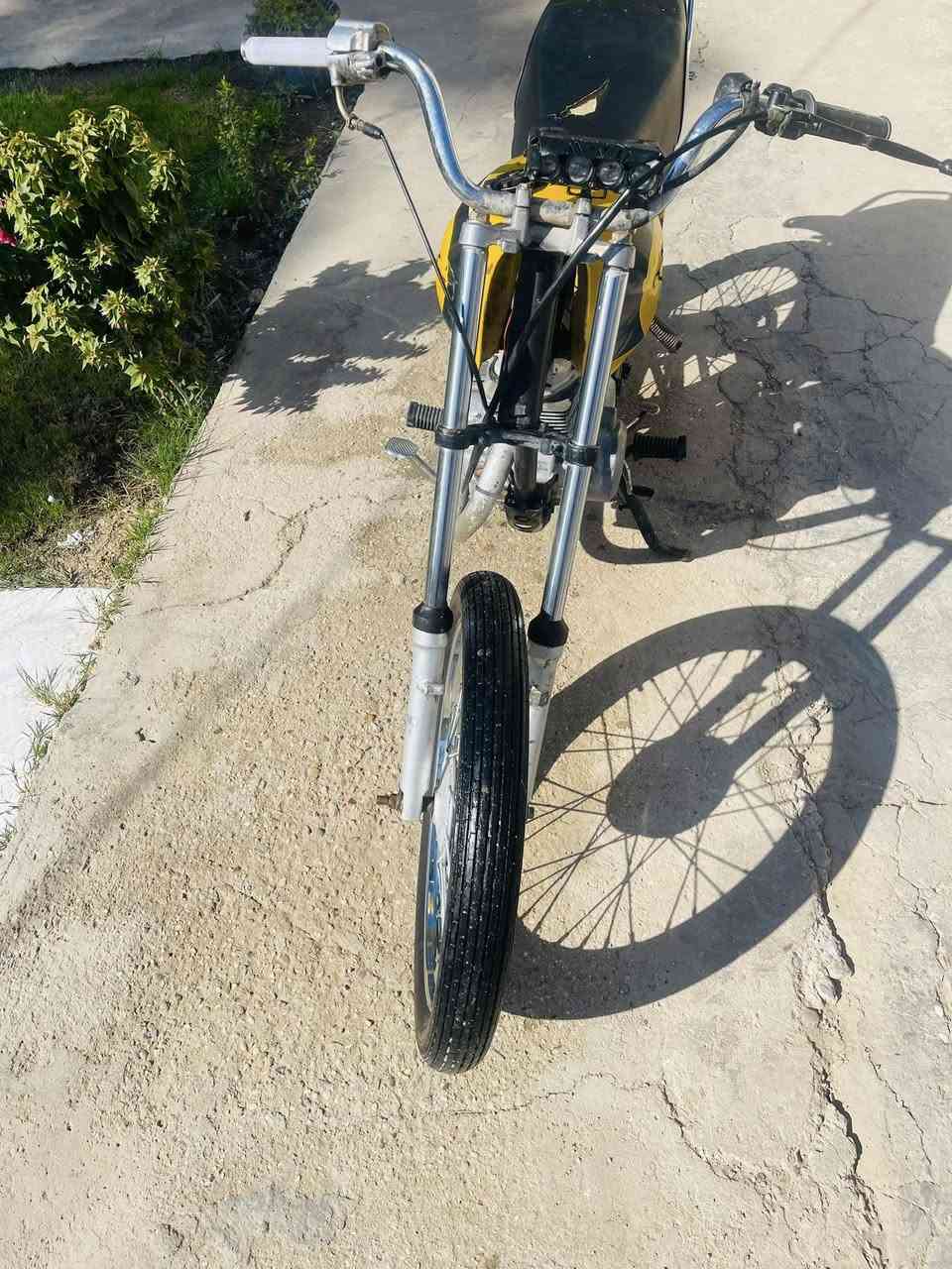 سلام عليكم                     دراجه اربعه كير للبيع كامله مكمله تواير ثنين جداد ويلاه ثنين جداد بنز جديد ماناقصه كلشي شغل وطلع وين ميعجبك مال شغل الله شاهد هاي لليدور مال شغل 
فقط بيها خيط بخار بسيط 
مكاني بابل الهاشميه 
سعرها 200وبيها مجال قليل 
كلك كلك
***********
