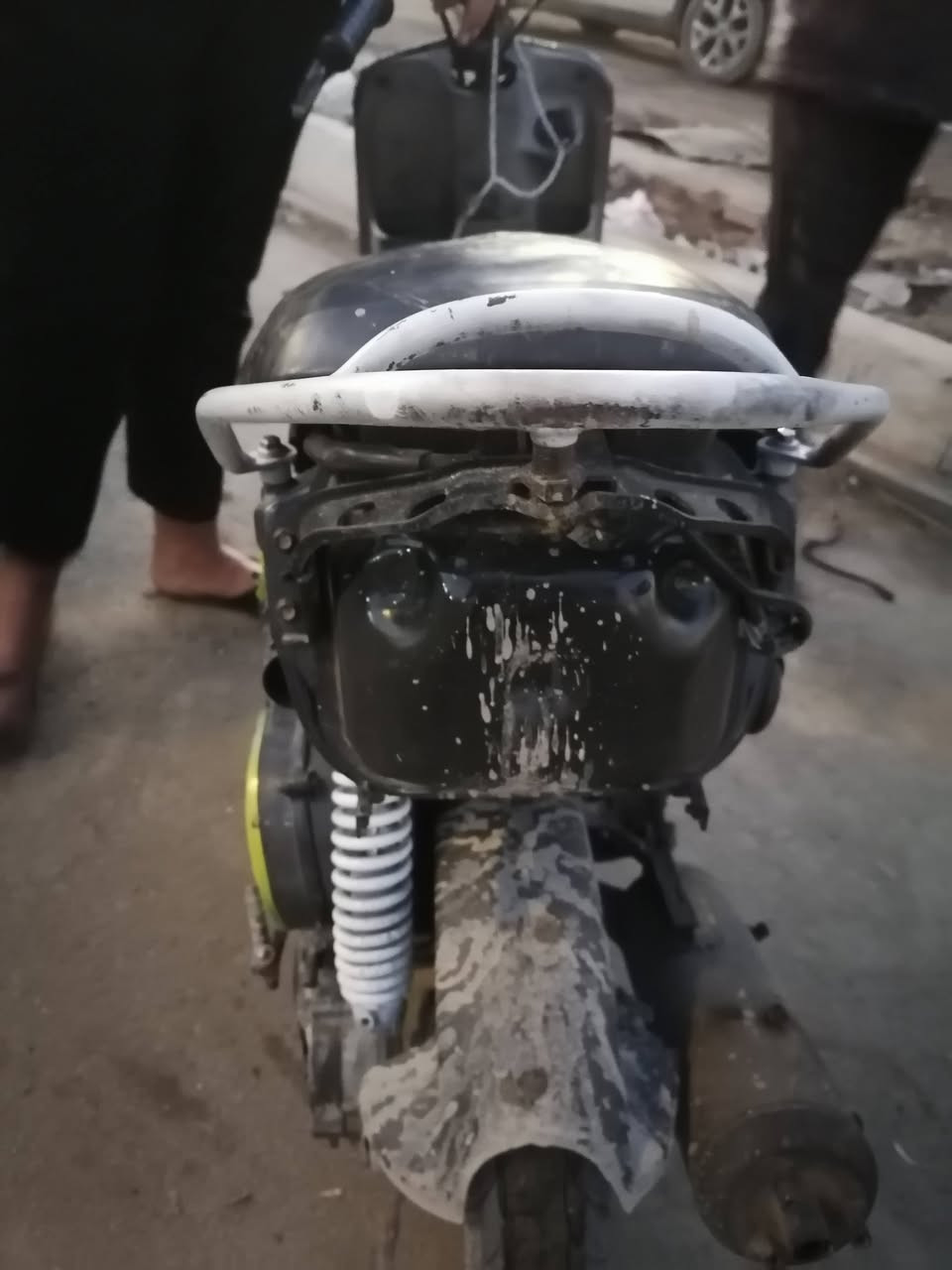 سلام عليكم ماكس منغولي.دراجه حلوه كدام عينك هندر واحد تشتغل لله شاهد دراجه تخبل شلعه معدل دراجه يرادله شويه ترتيب عل قايش شويه تعبان هيج أمور سعر(325)وبيه مجال حك جيه رقمي ***********
