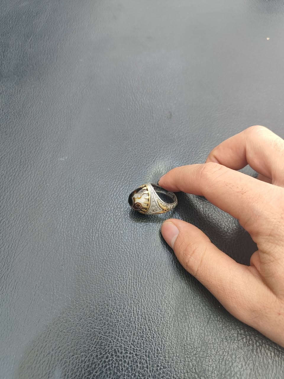 حجر سليماني. فضه عراقي. ٩٢٥ وزن ١٠


**إذا كنت صاحب هذا الإعلان وتريد حذفه لأي سبب، رجاءا أرسل رسالة إلى الدعم الفني**