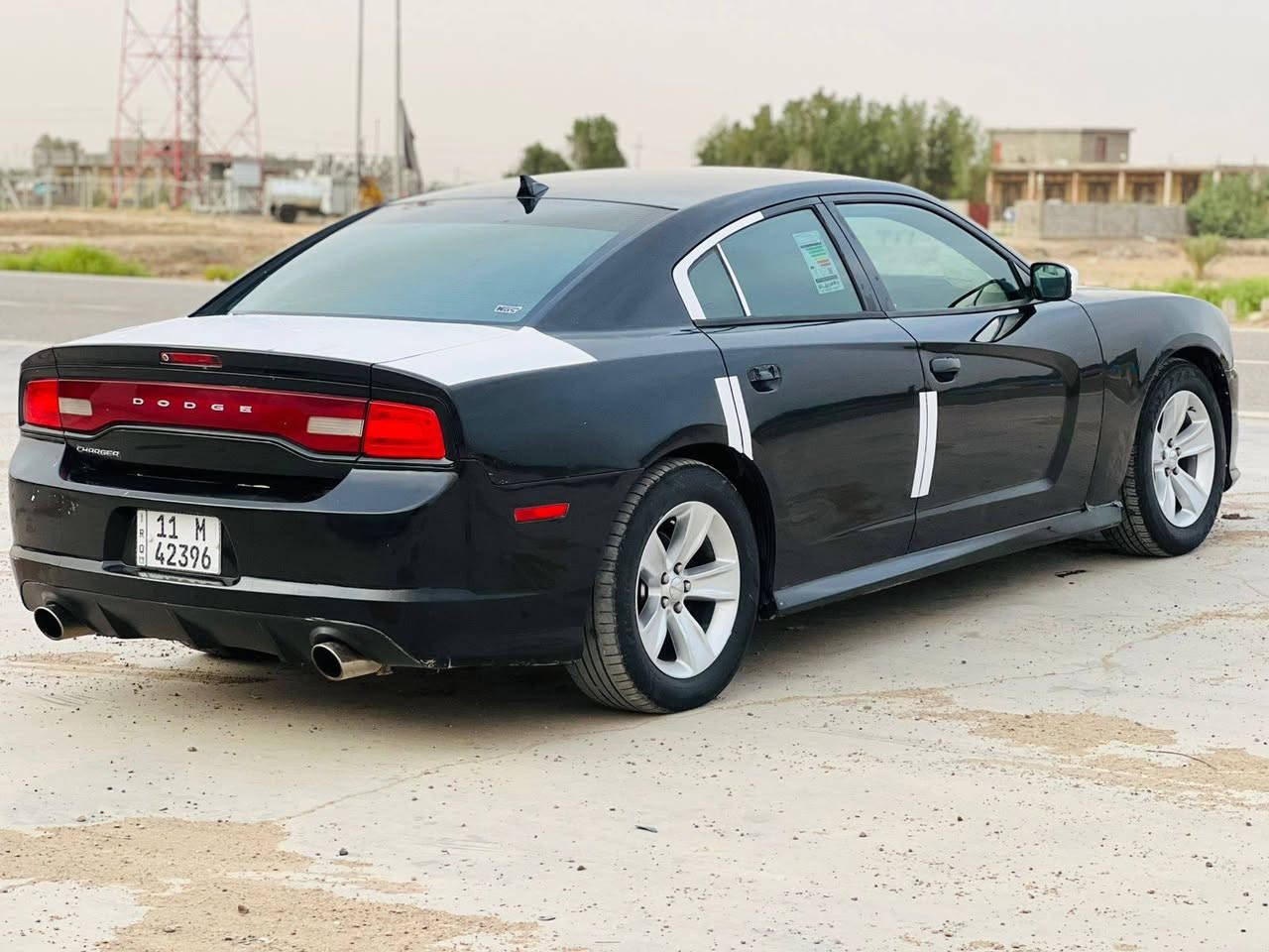 جارجر 2014 بيها كلير من مريكا الجه اليمنى بدون دواخل أو فتح او تبديل سياره جاهزه وجديده مناقصه كلشي السعر 137 قفل مكاني بابل _ الشوملي *********** رقم بغداد بسمي
