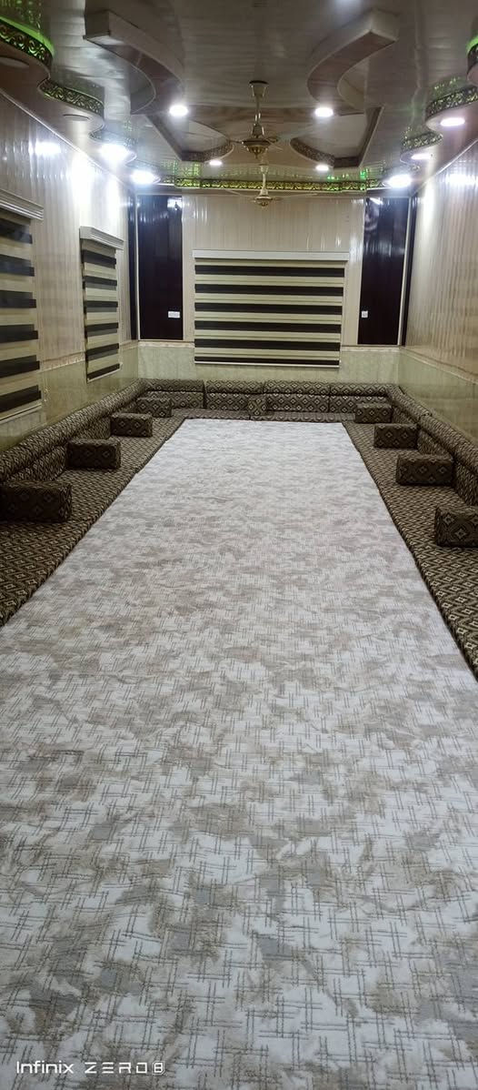 سلام عليكم عندي جلسات نضيفه  للبيع طول  المضيف 13متر طول الكلي 30متر 
سعر خاص
***********
***********
