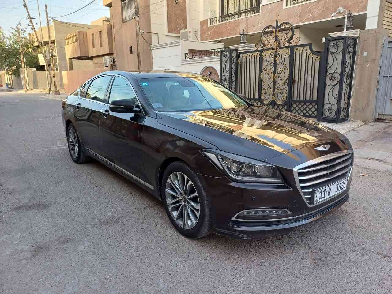 السلام عليكم اخوان للبيع هونداي جنسزز موديل 2015 رقم بغداد الدولي بسمي شرط تحويل رقم وسنويه وهزه كله جديد محرك 6 سلندر 3800 السياره بيها جاملق امامي الايمن صبغ وجاملق الخلفي الايمن بي طخه بسيطه باقيه بس على صبغ سياره نضيفه كير محرك حداديه خير من الله فول موصفات عده الفتحه السعر 120  ورقه وبيها مجال لشراي للاتصال بل رقم *********** مكان سياره بغداد
