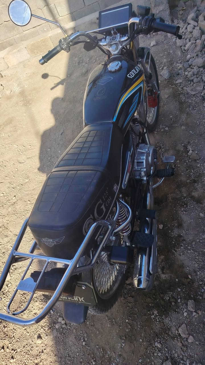 سونك خمسه گير موديل ٢٠٢٥ دراجه نضيفه مابيه كلشي نقصه فقط الشاشه محتركه  مكانه قضاء الزبيديه ***********
