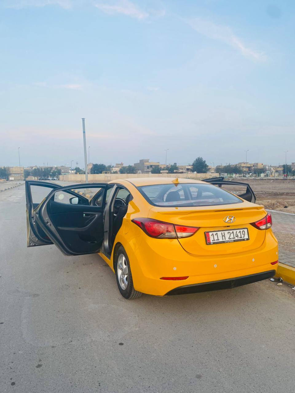 وارد كوري موديل 15 كفاله من الضربه هزة جديده رقم بغداد دولي باسمي مكانها واسط سيارة جاهزة تحكم مري اشاير تدفئة تبريد سيارة ممتعوبه سعرها 105 وبيها مجال للطيبين 
رقم موبايل ***********
