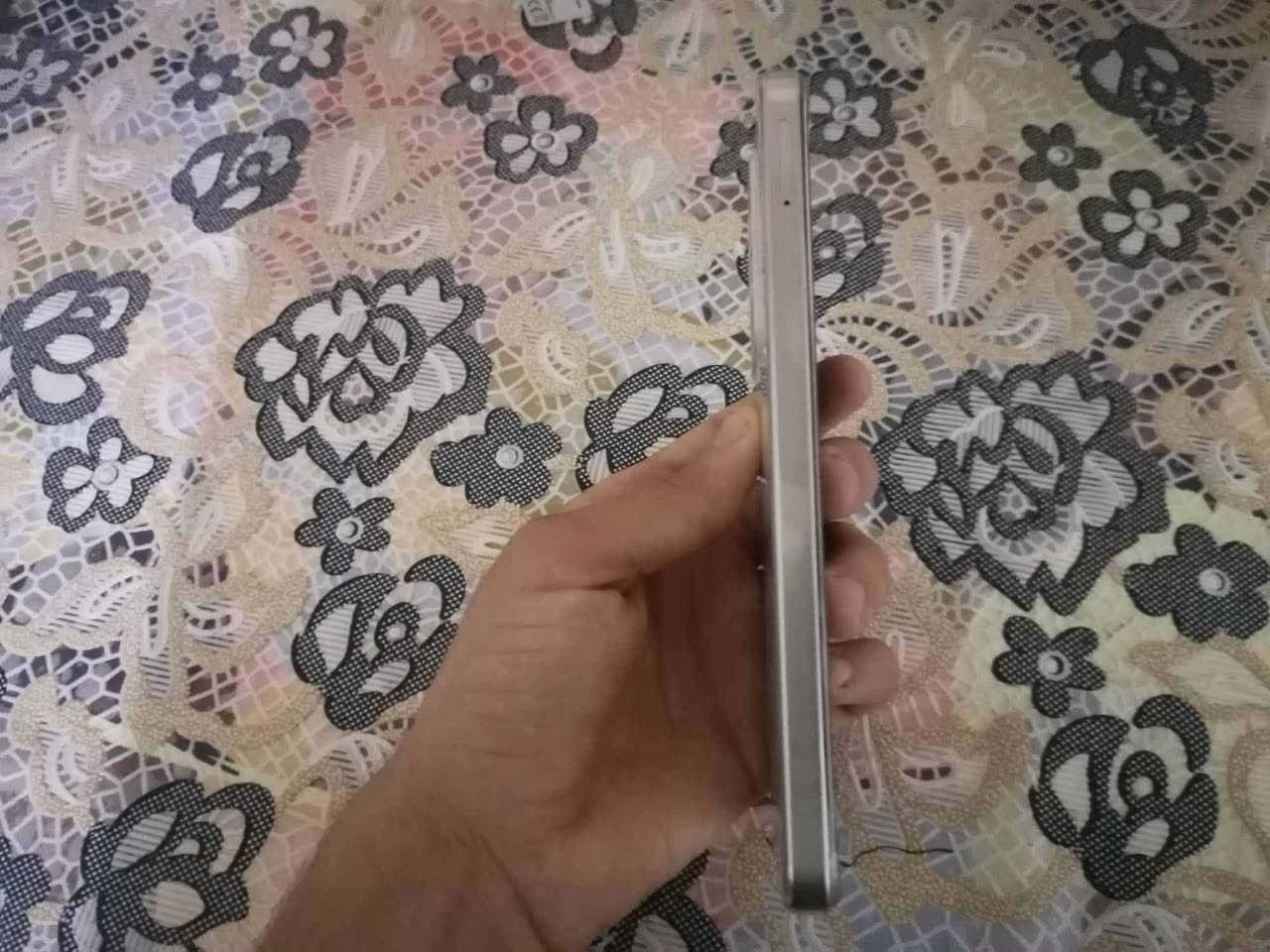 عندي ريلمي c61 فول موصفات  لون ذهبي معه شحنه كفر مفول نضيف جداا سعره 140 وبي مجال


**إذا كنت صاحب هذا الإعلان وتريد حذفه لأي سبب، رجاءا أرسل رسالة إلى الدعم الفني**