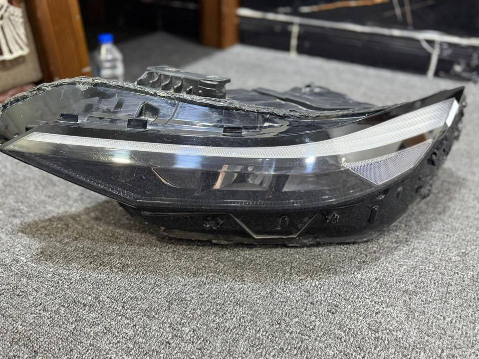 لايت للبيع مال النترا كوري خليجي شغال مابي شي بس الد واكف شراي يتصل ***********
