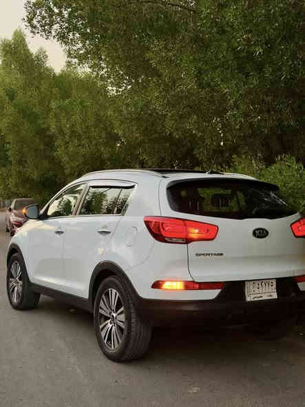 سبورتج 2016 خليجي فول مواصفات ١/١
المواصفات:
-بصمة
-بانورما فتحتين
- اشارات مري 
- مري شفط
-نظام ABS
-نظام مساعد نزول المنحدرات
- تراكشن كونترول TCS
-مثبت سرعة
-تحكمات ستيرن
- تحكم لايتات
-حساس مطر 
-كامرة خلفية بلادية Full HD
- اربع حساسات خلفية مع التحكم بها
-نظام سستم صوت تفاعلي بعدة وضعيات
-مسجل بلوتوث
-مدخل USB/AUX  
-تبريد ( ثلاجة) بالچكمچة 
-نظام قيادة eco drive
-التحكم بالتبريد طابقين منفصل 
-كشنات جلد لونين
-بردة للصندوق

السيارة كفالة عامة ماعدا الي موضح بالصور وبدون اي تعديل على حطته 

السعر 180 وبي مجال 
للاستفسار: ***********
