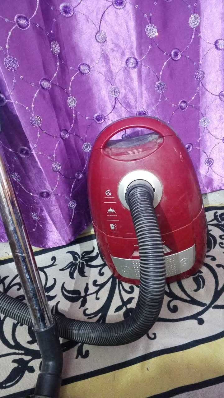 ساحبه طباخ + مكنسه كهربائيه للبيع مكاني كريعات


**إذا كنت صاحب هذا الإعلان وتريد حذفه لأي سبب، رجاءا أرسل رسالة إلى الدعم الفني**