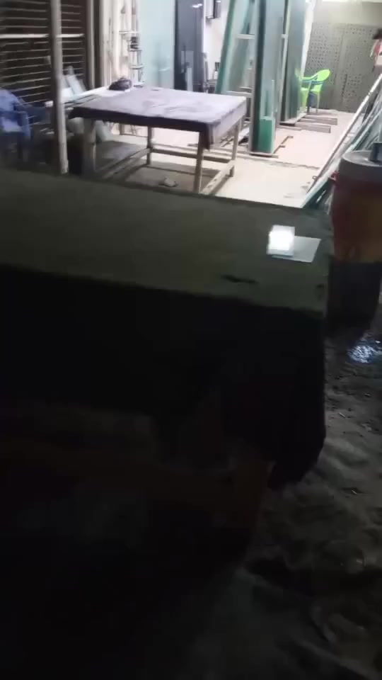 ٱلسلام عليكم احبتي الكرام تخفيضات بسعر الزجاج بأسعار مناسبة كوت شارع النفط أخوكم  كرار ***********
