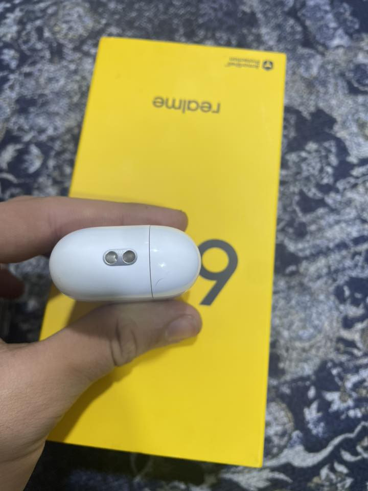 السلام عليكم سماعه ابل اصليه جيل الخمس بيه عزل وموقعه ونضافته 99 من 100 ماستعمله شي قليل مكاني بغداد مدينه الصدر السعر 150


**إذا كنت صاحب هذا الإعلان وتريد حذفه لأي سبب، رجاءا أرسل رسالة إلى الدعم الفني**