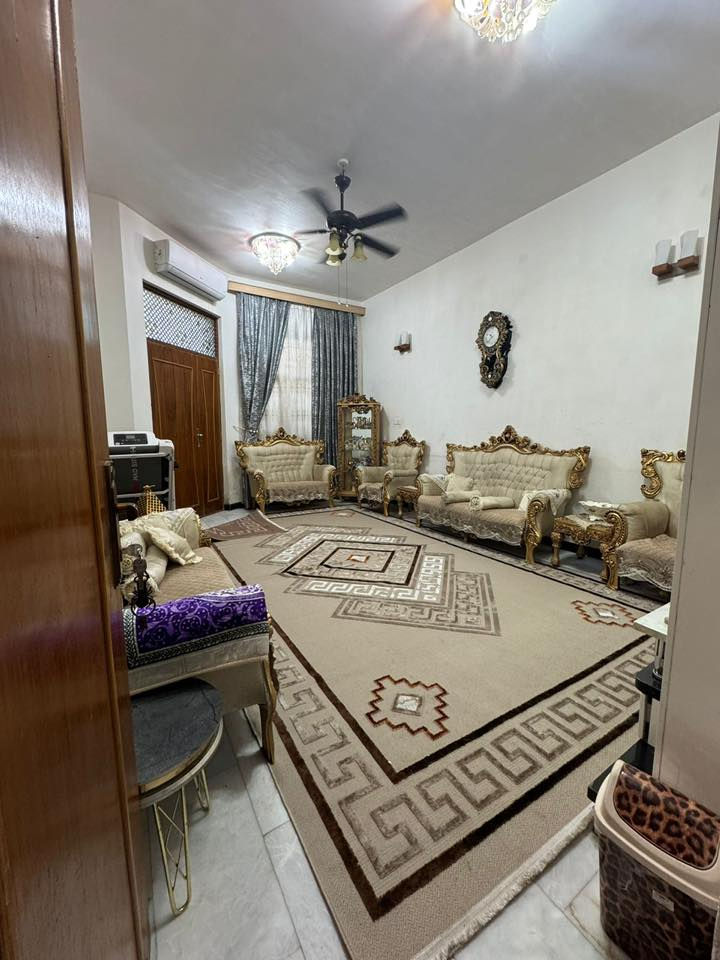 السلام عليكم
بيت طابو صرف 276 متر
وجه 9 ونص متر
نزال 30 متر
بناء حديث 2018
بناء رفت
الارضيه مرمر
3 غرف نوم
3 حمامات
السعر 375
صويره شارع سيد نور
للاستفسار على الواتساب
***********
