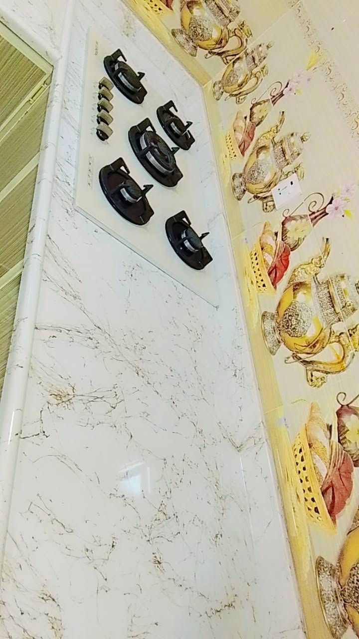 سلام علیکم
ئەم کەوەنتەرە بۆفڕۆشتنە لەهەولێر
نوێ نوێ یە بەردی تورکی یە دوو حەوزه
هەشت دەرگاو شەش چەکمەجەیە...
هی خانووی سەدمەترە....


**إذا كنت صاحب هذا الإعلان وتريد حذفه لأي سبب، رجاءا أرسل رسالة إلى الدعم الفني**