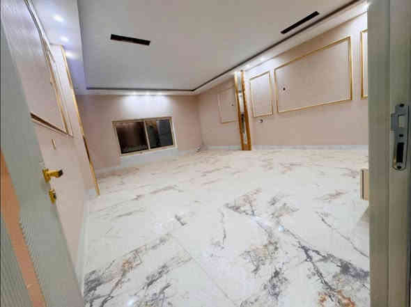 فيلا للبيع من طابقين بناء صـفر Zero مودرن مبنيه بأحدث المواصفات الهندسية  البناء فول موردن بطراز عالمي وبأشراف كادر هندسي مميز نضام دكت تبريد مركزي فول ديكورات مغربية وجهة حلان فول وحديقة سياج فول حلان 

ملاحظة مع الدار طاقة شمسية 18 أمبير 

(طابو ملك صرف بأسم شخص واحد شرط التحويل )

المساحة :- 300 متر 

واجهة 12.5 متر 

في موقع مميز جدا اتجاه شروق شمس 

#الموقع :- كركوك - حـي الواسـطي -  خلـف دائرةالمعوقين في الشوارع الربعة 

يقع على شارع عريض  20 م. 🛣️

اتجاه شروق شمس 

حيث تحتوي على استقبال كبير فيها مدفاه فايربلس إنكليزية التصميم و4 غرف نوم في الطابقين تحتوي ع نظام سويت وساونه ومطبخ حار بارد  
إضافه إلى هول جلسة خاصه للعائلة 

وحدقيتين خارجي وكراج يحوي سيارتين ومغاسل خارجية خاصة بالضيوف 

بالإضافة إلى مخزن للمواد الغذائية وغرف ستور للملابس الشتوية والصيفية ومخزن للحقائب وغرف خاصة لغسيل الملابس 
علما ان الفلة مزودة بنظام كامريات المراقبة ومنظومة للطاقة الشمسية ونظام التبريد المركزي منفصل كل طابق عن الاخر 

(تسليم المفتاح مباشر للمشتري )
—————————————————————              

العقار #حصرًا لدى مكتبنابأمكانكم عرض عقارتكم لدينا سواء كانت #بيــع أو #أستثـمار ‏‎زبائننا الكرام بِكُم نَرتقي ونَتشرف بزيارتِكم ونَفتخر بخِدمتِكم

السعـــر : 460 مليون مع المجال 

* نستقبل جميع عروضاتكم السكنية 🏠 والتجارية 🏡 بكافة مناطق كركوك  
............................_.....

للمزيد من المعلومات مراجعة مكتب جنة العراق للعقار 

حي الــــــواسطـــي 

في السايدين اذعة الرشيد 
 
قرب مسجد نور الدين الزنكي 

او الاتصال على الرقم 

📞  ***********
