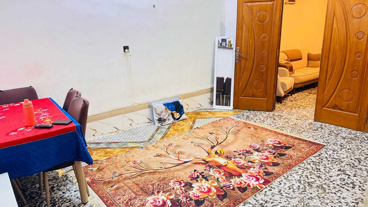 الدار للبيع 120 متر طابق ونصف
بناء درجة اولى اساس وسقف كونكريت 
افضل المواد مستعمله لبناء البيت
عالي عن الشارع طابو زراعي سند 25
العنوان
كوفه سهله خلف مجمع شبيلي مسافه قليله عن تبليط المجمع
السعر 52 مليون وبي مجال
الاستفسار *********** واتساب 

مستعدون لأستقبال عروضكم التجارية والزراعية والسكنية
