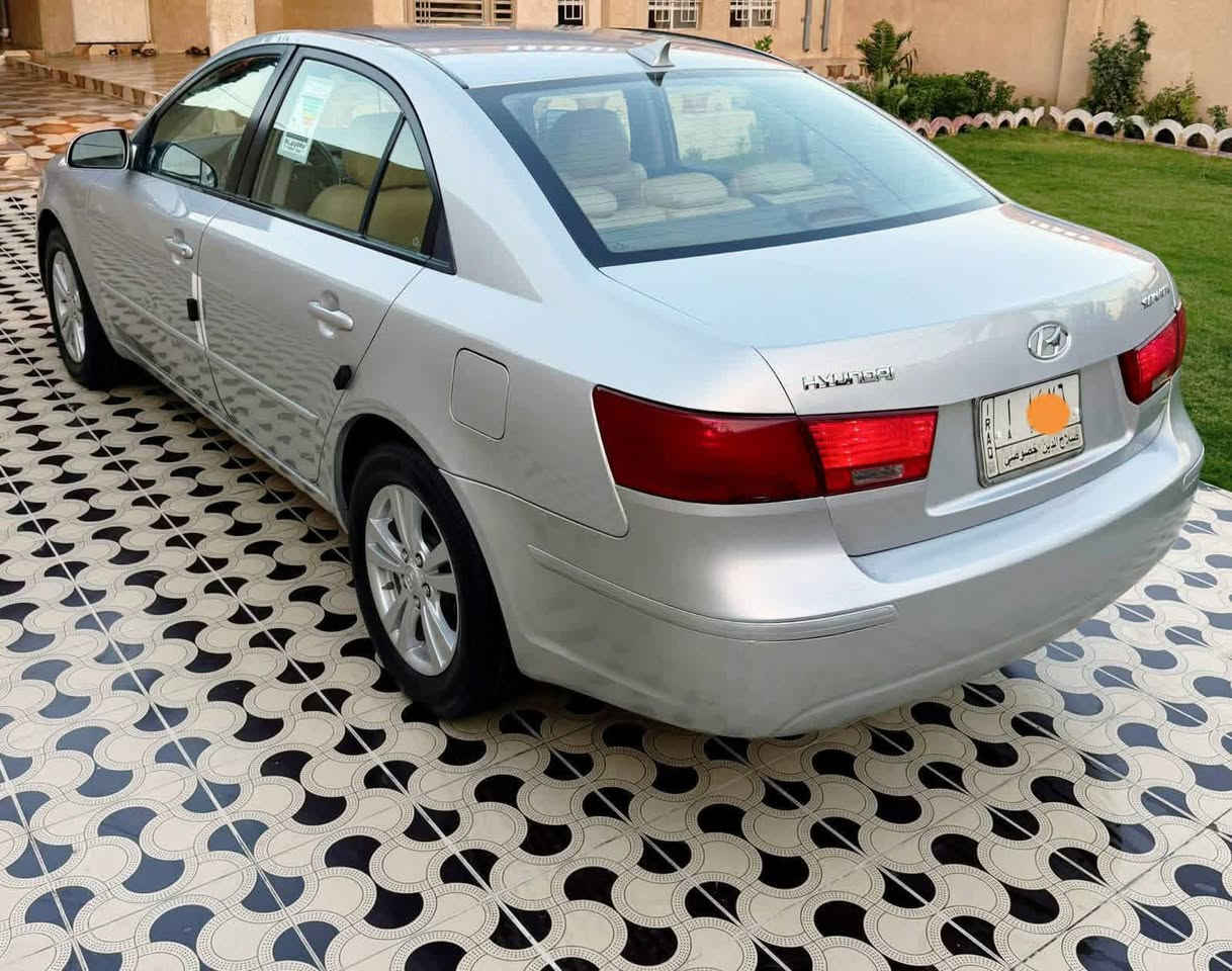 السلام عليكم
سوناتا 2009.وارد امريكي. 
رقم صلاح الدين. بسمي. ماشيه 148
محرك 2400دوش.كير مكفول تخم تاير جديد تبريد ثلج❄.. بيها قطعتين صبغ. بدون دواخل. 
مكان السياره صلاح الدين. بلد. الضلوعية. 
***********
