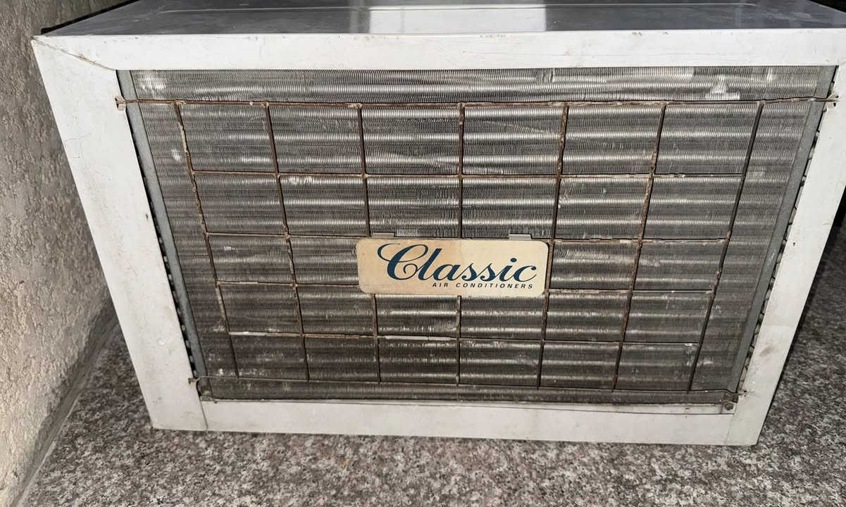 مكيف شباك classic طن ونص شغال للبيع المكان بغداد يشتغل تدفئه وتبريد 
السعر 150 الف وبي مجال بسيط
الشراي خاص


**إذا كنت صاحب هذا الإعلان وتريد حذفه لأي سبب، رجاءا أرسل رسالة إلى الدعم الفني**