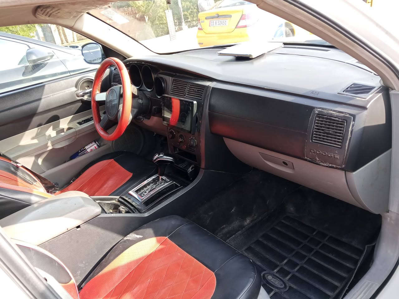 سياره جارجر مديل 2007 مكينه كير حداديه توني صارلي يومين من سويته سنويه جديده ورقم  نكليزي سياره كفاله عامه ماعده لبنيد سرقه فقط تواير جدد غاز بانزين انسه صرفيه سعر 100وبيه مجال ترهم مراوس مكاني رميثه ***********
