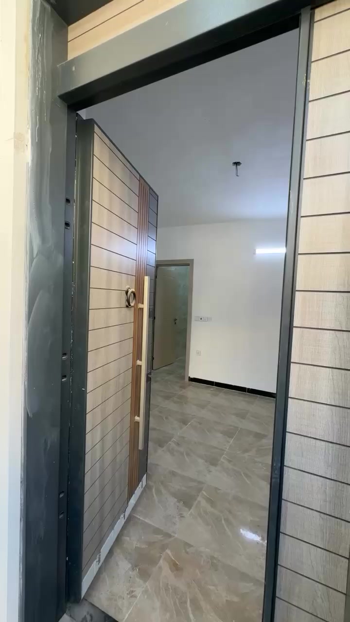 السلام عليكم  بيت حديث للبيع
مساحه 55م  واجهه 7,752

الدوره ابوطياره قرب مطعم بيك جكن 

يتكون من 2غرف نوم، استقبال ومطبخ

للاستفسار اكثر 

***********
