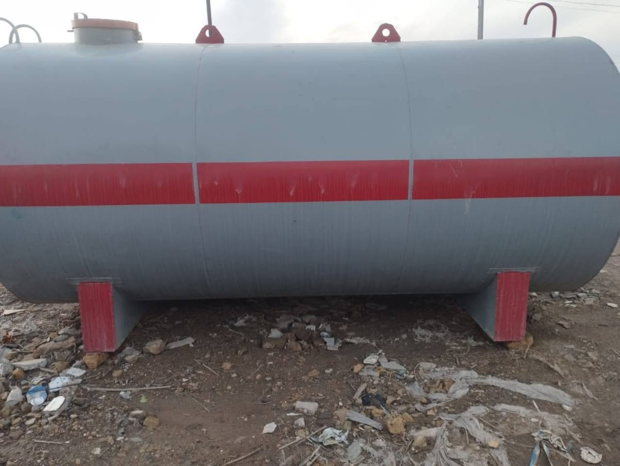 تانكيات خزن لبيع سعه ١٠الف و٥الف هاتف ***********
