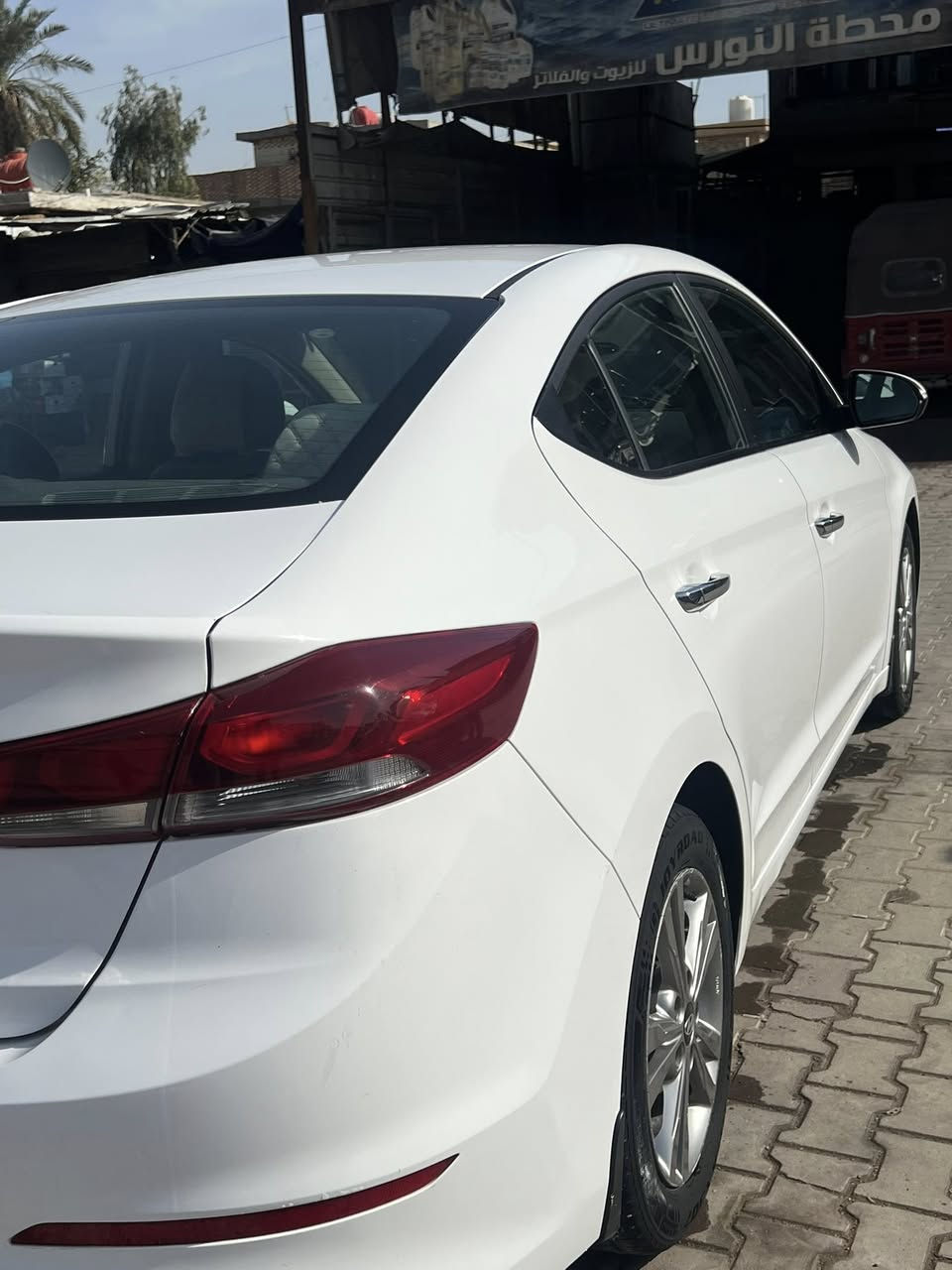 السلام عليكم النتره 17فول موصفات خليجي عده البصمه محرك ألفين دوش تحكم جهتين تبريد قطعتين ماشيه 108مكفوله السياره من الصبغ و البارد بس الدعاميه مصبوغه رقمي ***********مكاني بغداد
