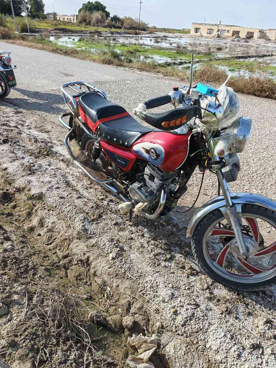 تايموته للبيع 21 اوراق مكينه تخبل  مبدل كاور جانت ما مفتوحه بس كاوره بي نضيح دهن وبدلته ولفات شركه شرط  السعر 550وبيه مجال للطبيبن ***********
