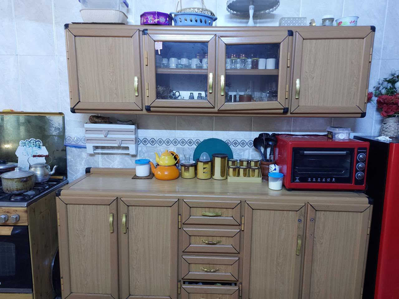 للبيع 
كاونتر ٣ قطع الألمنيوم  من الداخل 
مع  كاونتر سنك كامل  نظيف لا يوجد ضرر فيه 
مع طباخ أربع عيون الضرر فيه فقط مكسوره الحديده الي توصل صونده الغاز بيه
سعر البيع / ٣٥٠الف 
المكان / بغداد - العامريه 
الهاتف / ***********

 للبيع 
تخم رئاسي ملكي 
عشر مقاعد لا يوجد اي ضرر فيه 
سعر البيع /٦٠٠ الف
المكان / بغداد - العامريه 
هاتف / ***********
