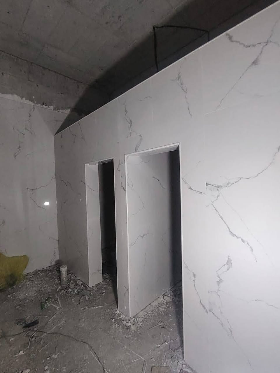 خلفه ابو عباس لبخ ومخمر وسيراميك وجهات بحدث الديكورات وصبغ ومعجون بكادر مختص سعار مناسبه شغل داخل البصره رقم الهاتف ***********
