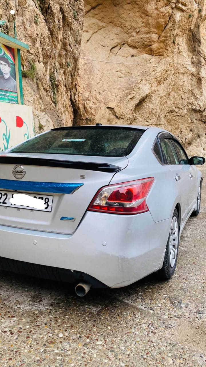 Nissan Altima 2013

نیسان ئاڵتیما مۆدێل ٢٠١٣
ڕەنگ سلفەر
تەحەکوماتی سەر سوکان
ئاوێنە کارەبا 
کوشن کارەبا
لایت عدەسە
٤ تایەی کۆری لۆکی لەسەرە
تراکشن
دژە خلیسک
گێڕی سپۆرت و ئۆتۆماتیک
کامێراو حەساس
شاشە گەورەیە
بلاجیک تۆر
گێڕ و مەکینە بە شەرتە و بێ نوقسانییە
سەنەوی تا ٢٠٣٠ تازەیە و بە ناوی خۆمەوەیە
دوو پارچە و پەڵەیەک بۆیاخی هەیە
نرخ١١٠$ وەرەقە و مەجالێکی کەم السليمانية, العراق


**إذا كنت صاحب هذا الإعلان وتريد حذفه لأي سبب، رجاءا أرسل رسالة إلى الدعم الفني**